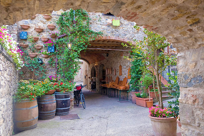 Arkaden Via delle Volte - Gasse in Castellina in Chianti 