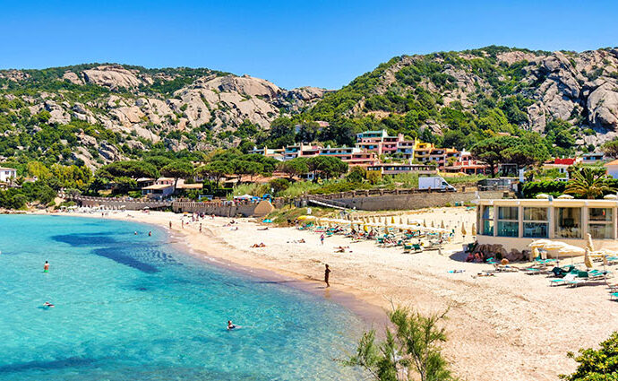 Baja Sardinia an der Costa Smeralda